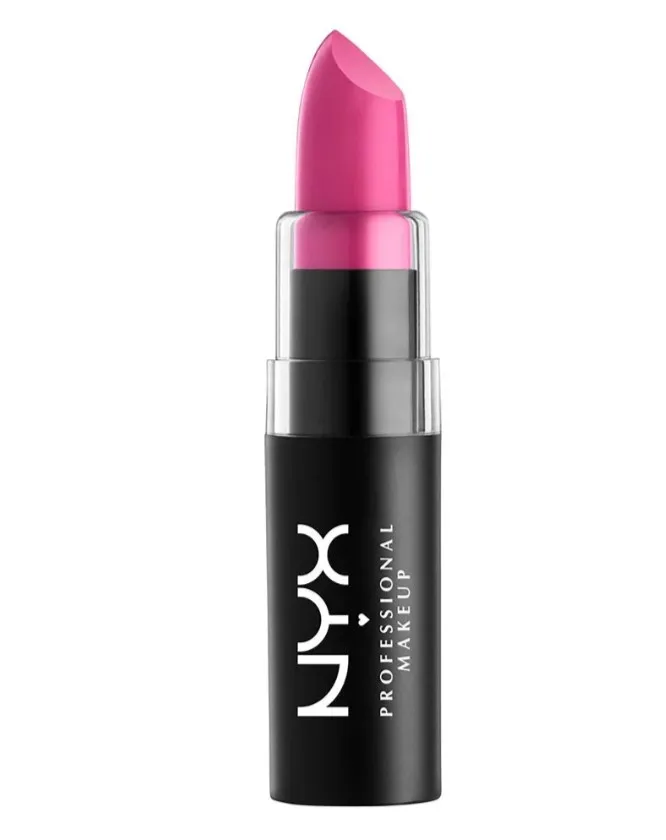 Labial Nyx Matte Lipstick Color: Sweet Pink