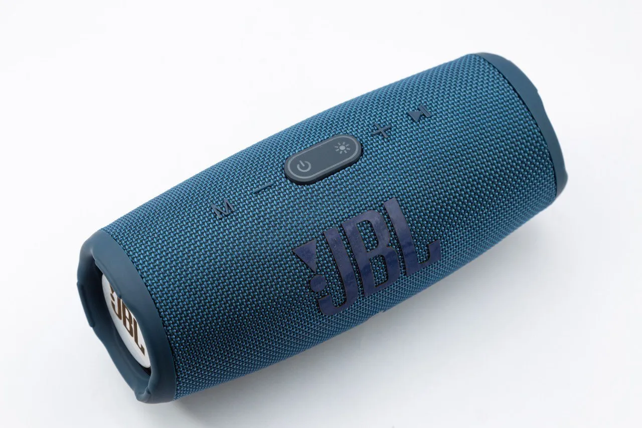 Parlante JBL Charge 5 1.1 Azul: Tu Música A Donde Quiera Que Vayas.