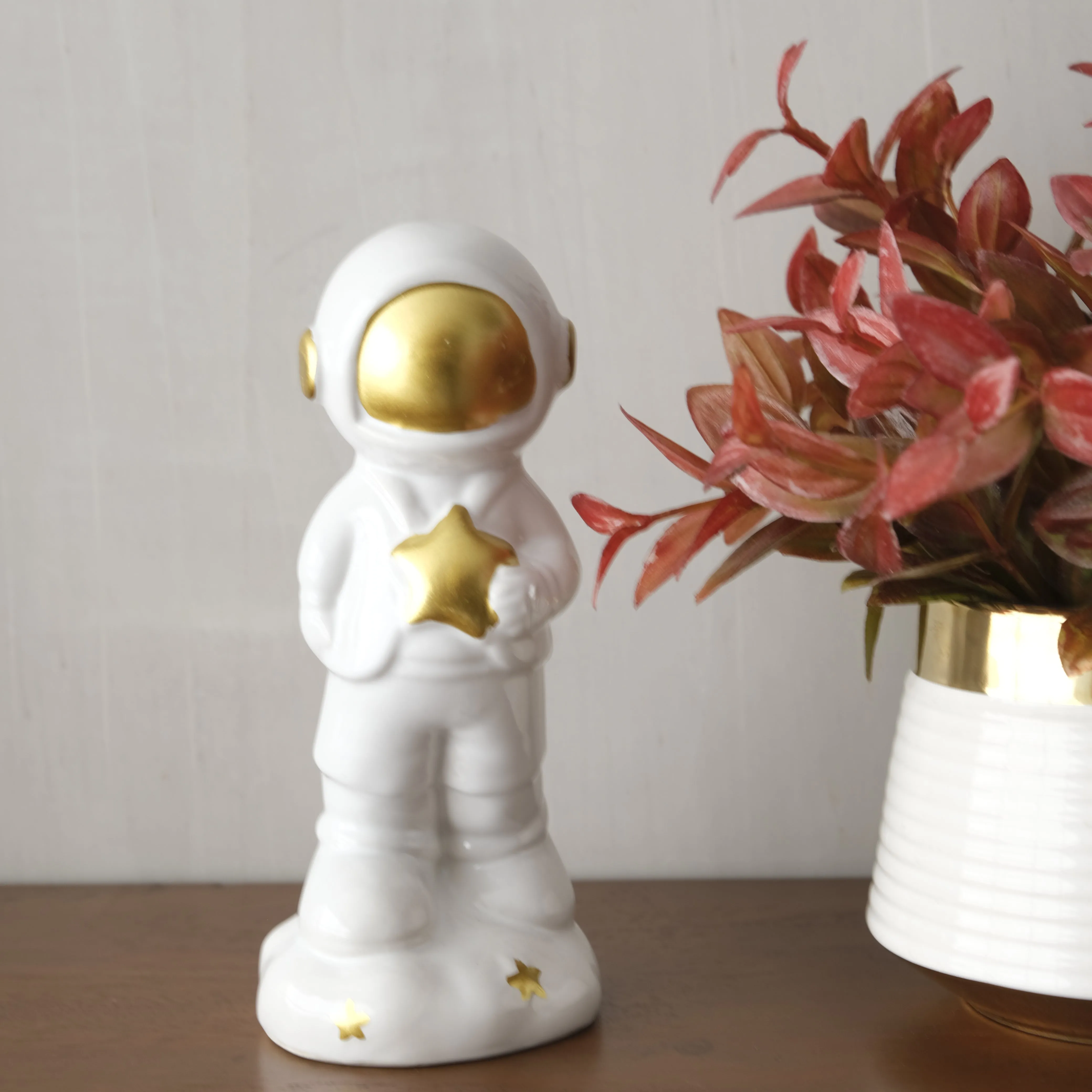 Astronauta Decorativo Blanco Con Dorado Lafe