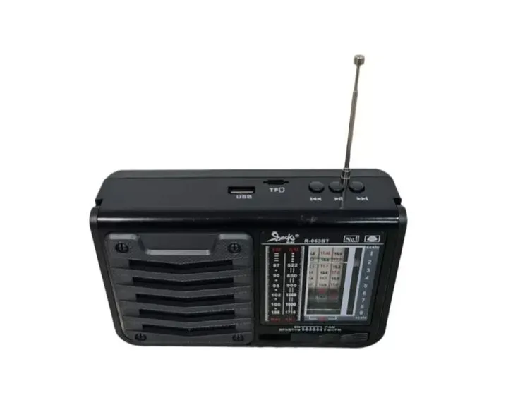 Radio Parlante Mp3 Am Fm Panel Solar Recargable Usb Linterna