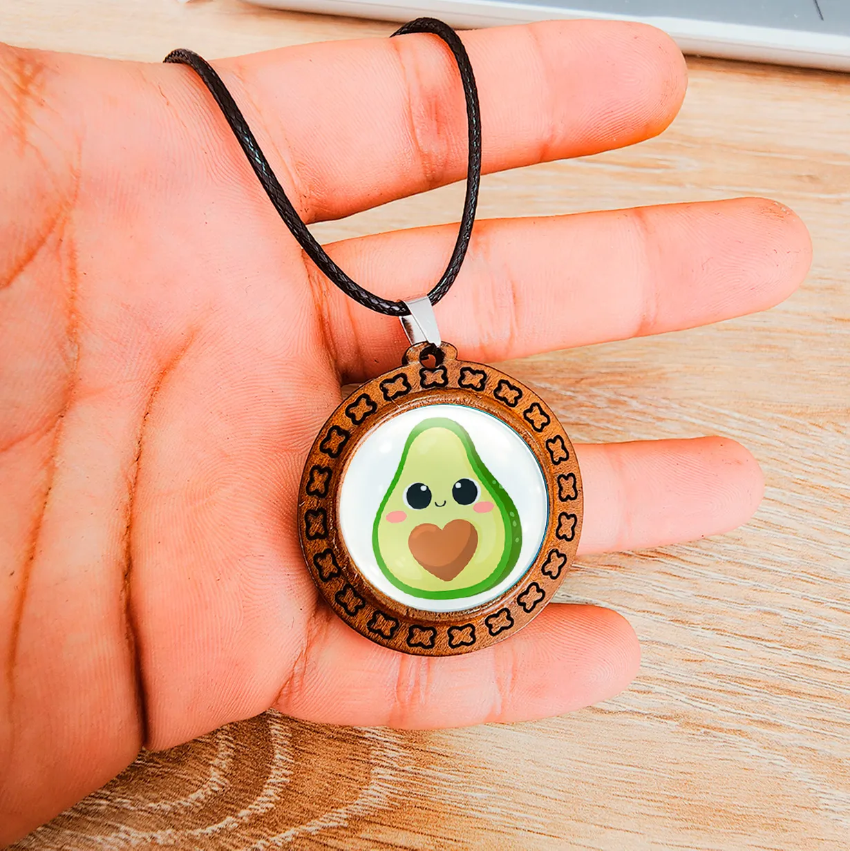 Collar Aguacate Love Unisex + Estuche