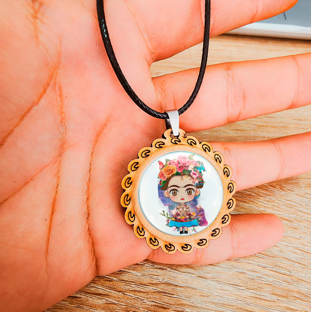 Collar Frida Kahlo Muñeca Unisex + Estuche