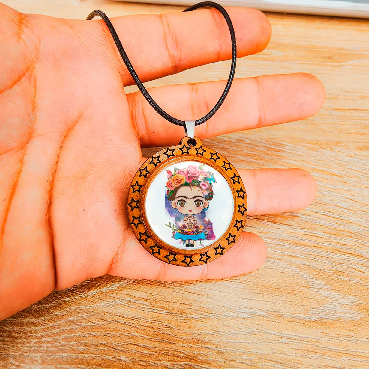 Collar Frida Kahlo Muñeca Unisex + Estuche