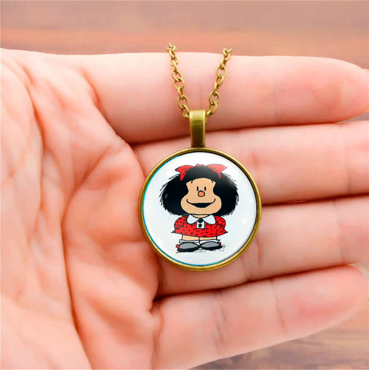 Collar Mafalda Comic Mujer Detalle + Estuche