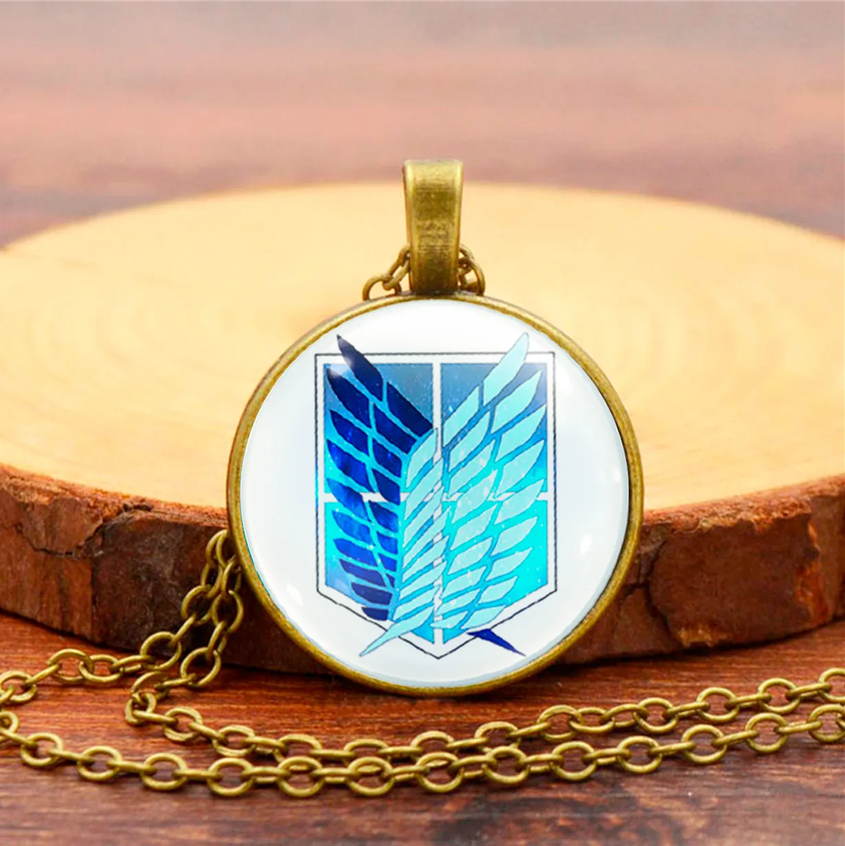 Collar Shingeki No Kyojin Anime Comics Unisex + Estuche