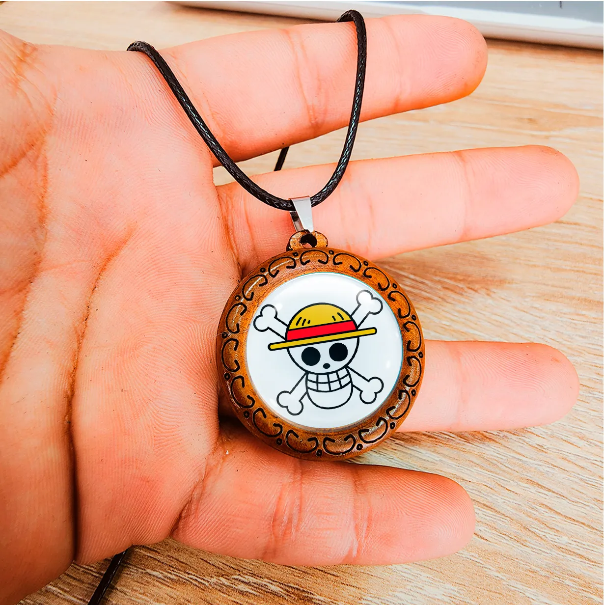 Collar One Piece Pirata Comics Unisex Detalle + Estuche