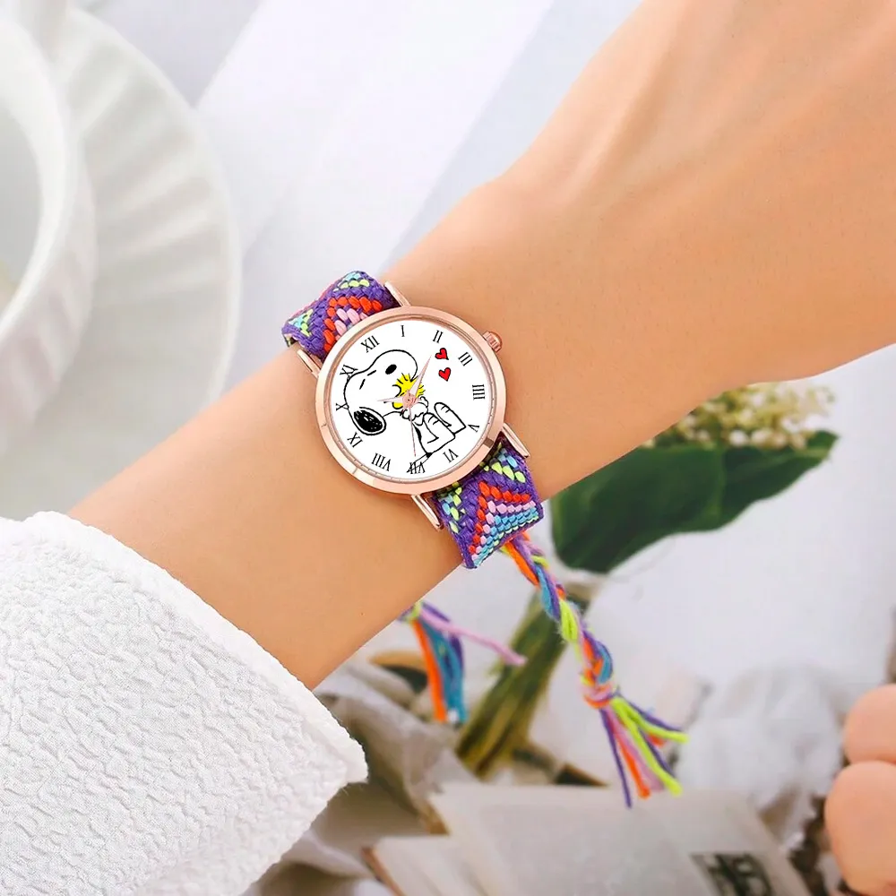 Reloj Snoopy Dorado Tejido Artesanal Mujer + Estuche