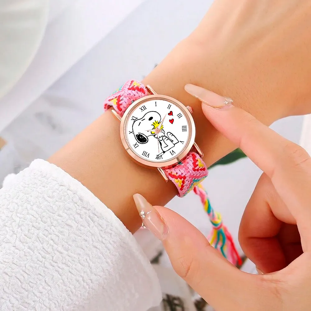 Reloj Snoopy Dorado Tejido Artesanal Mujer + Estuche