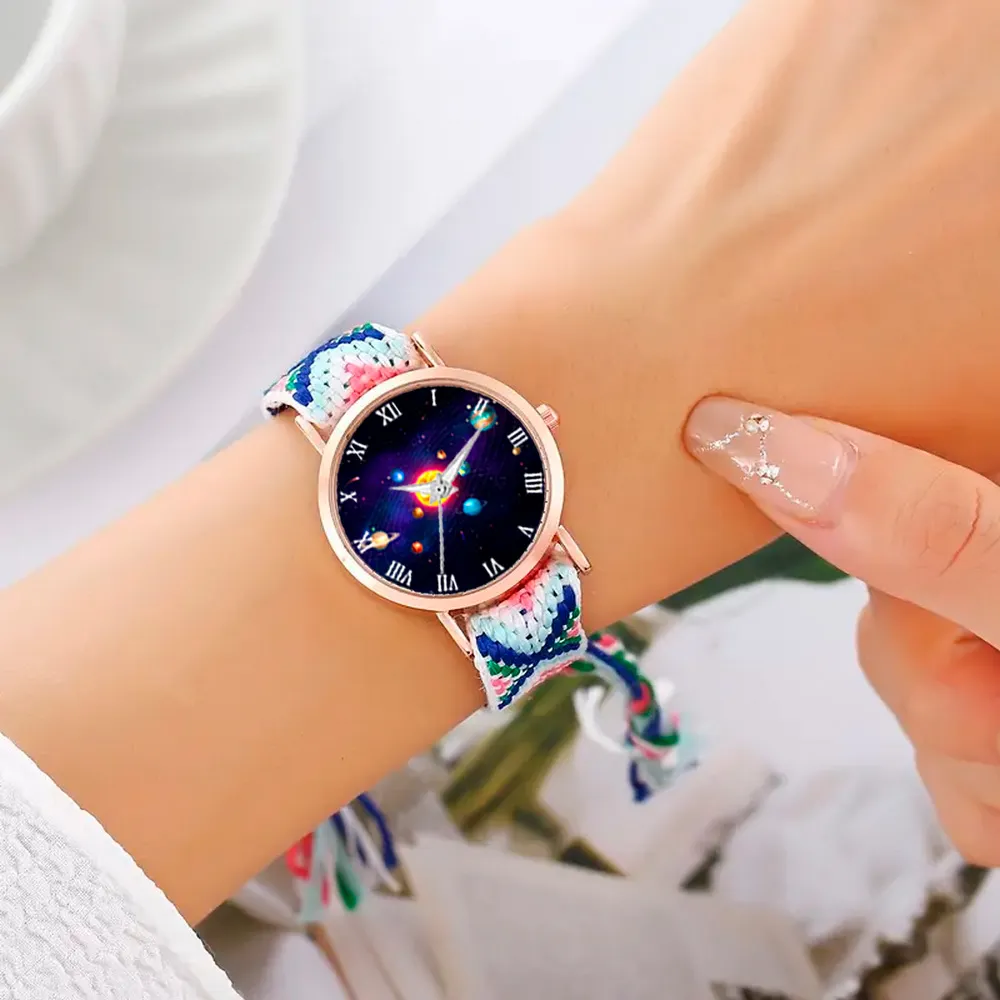 Reloj Sistema Solar Dorado Tejido Artesanal Mujer + Estuche