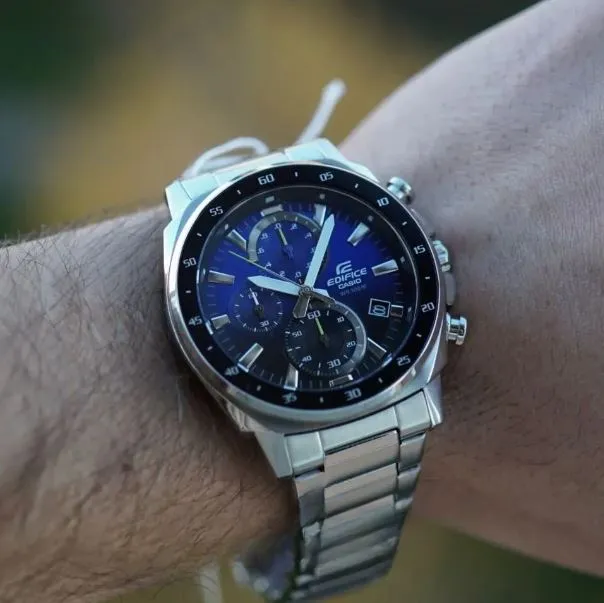 Casio Edifice Standard Chronograph EFV-600D-2AV