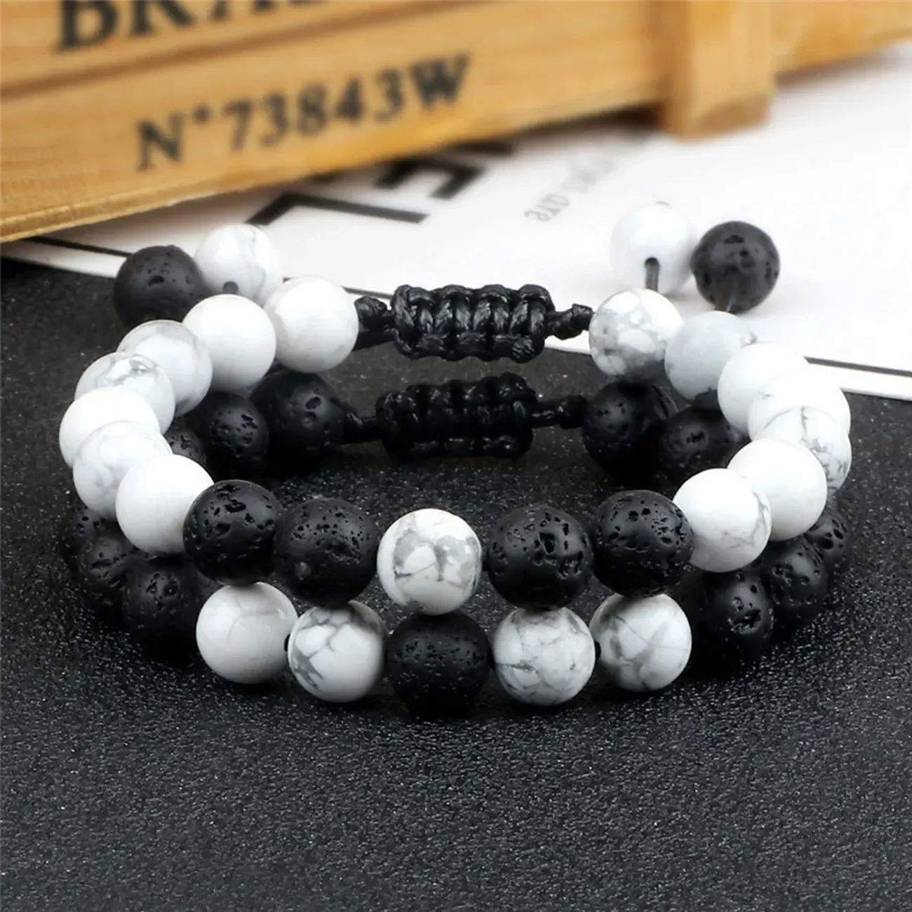 Pulsera Pareja Cuarzo Blanco - Piedra Volcanica + Estuche