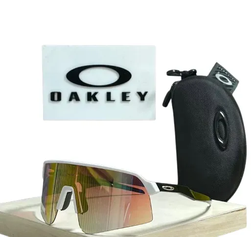 Gafas de Sol Oakley Sutro al aire