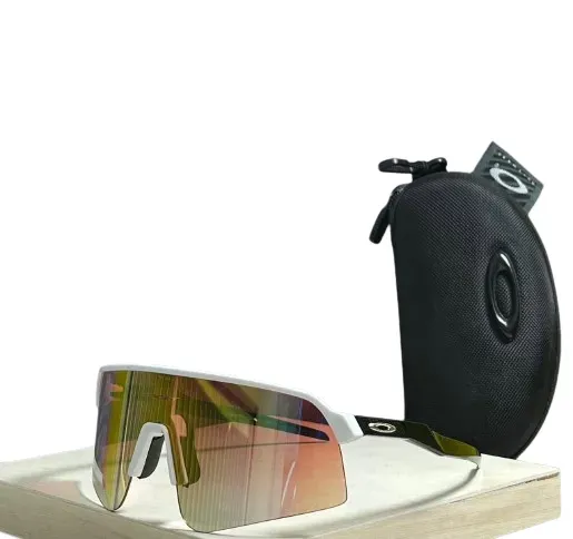 Gafas de Sol Oakley Sutro al aire