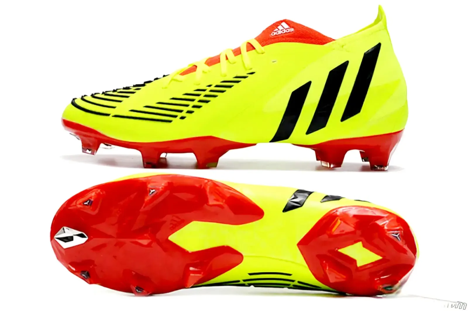 Guayo Adidas Predator Edge Geometric.1 FG, Verde Y Rojo