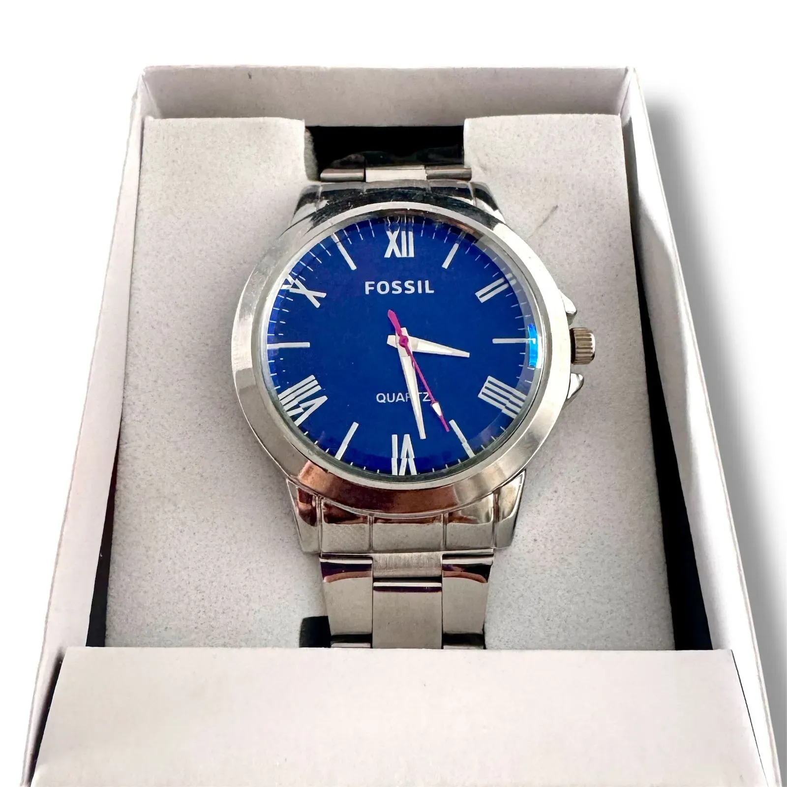 Reloj Fossil para Hombre: Diseño Clásico con Fondo Azul AAA