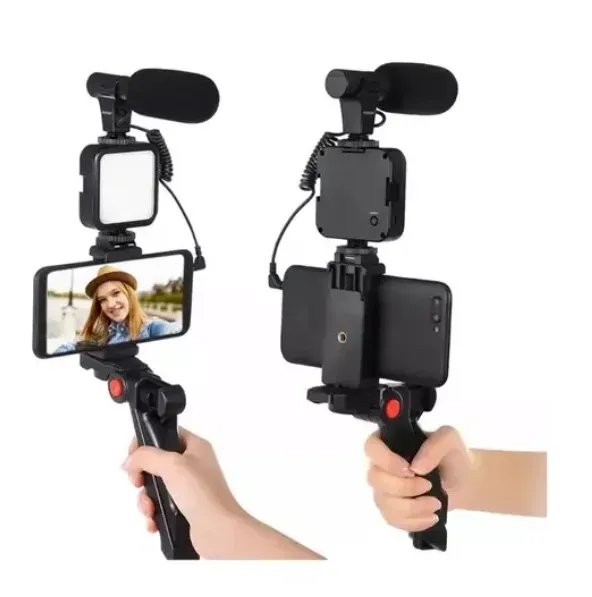 Kit Para Streaming Vlogs Tripode Luz Micrófon Palo Selfies Color Negro