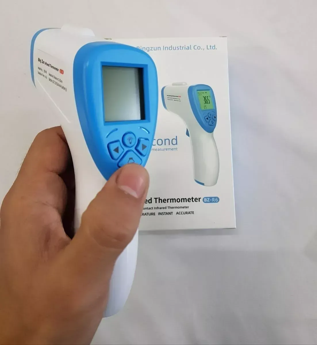 Termometro digital corporal infrarojo laser niños adultos blanco