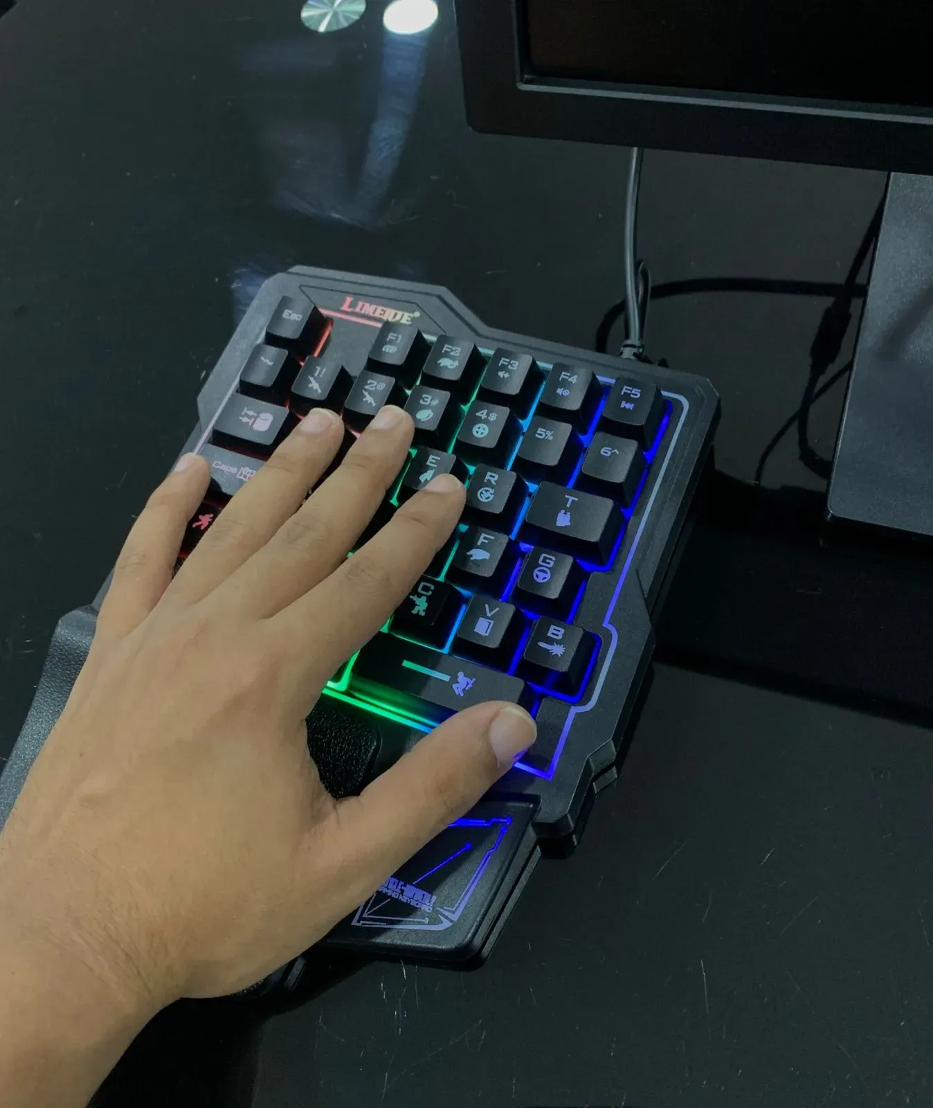 Teclado Gamer Una Mano 35 Teclas Retroiluminado Membrana