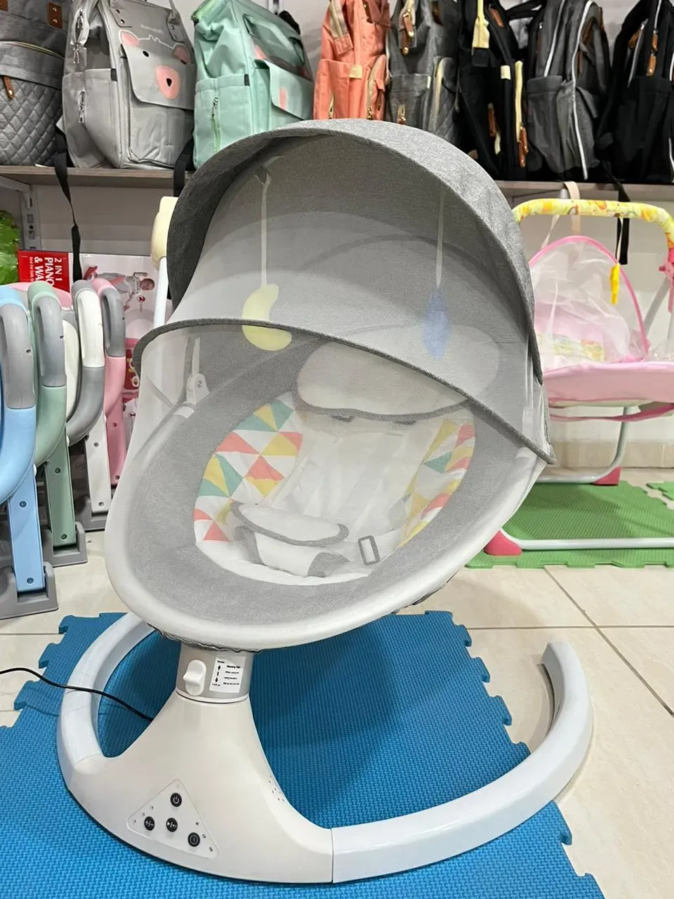 Silla Mecedora Electrica Para Bebe Con Movimiento Lateral F45141