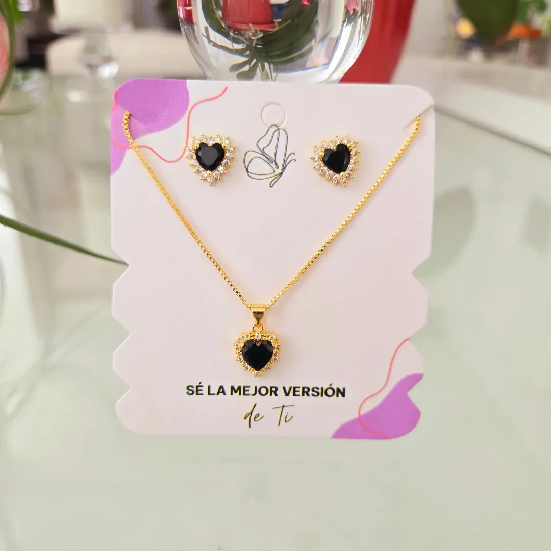 Juego Collar y Aretes Corazón Con Microcircones Negro Rodio