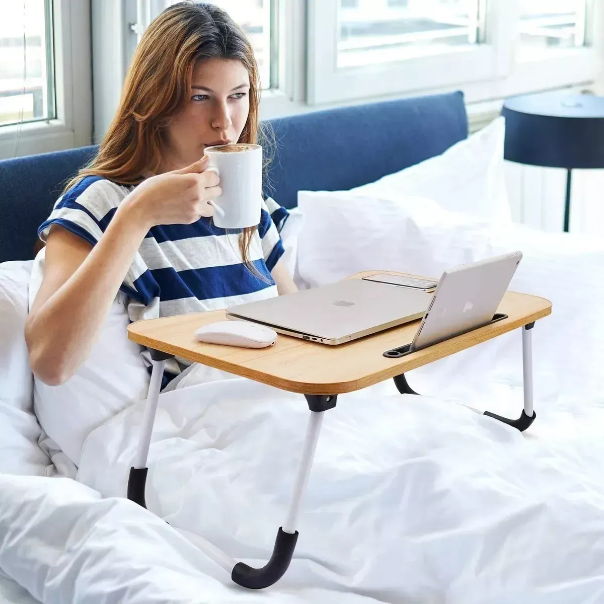 Mesa Plegable Para Computador Portátil O Desayuna En La Cama