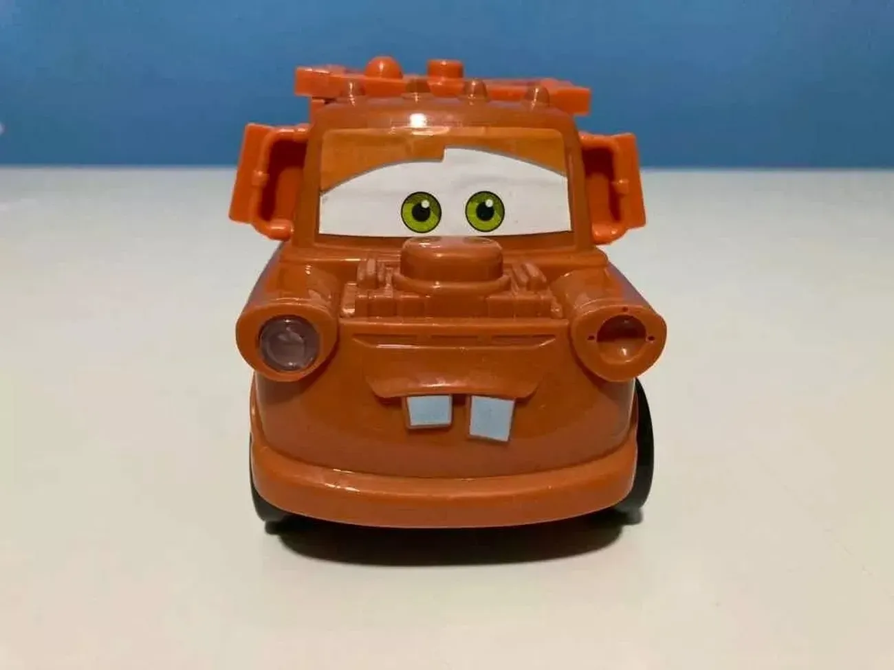 Rayo Mcqueen Carro Cars Tow Mate Mater Juguete Niños Regalo