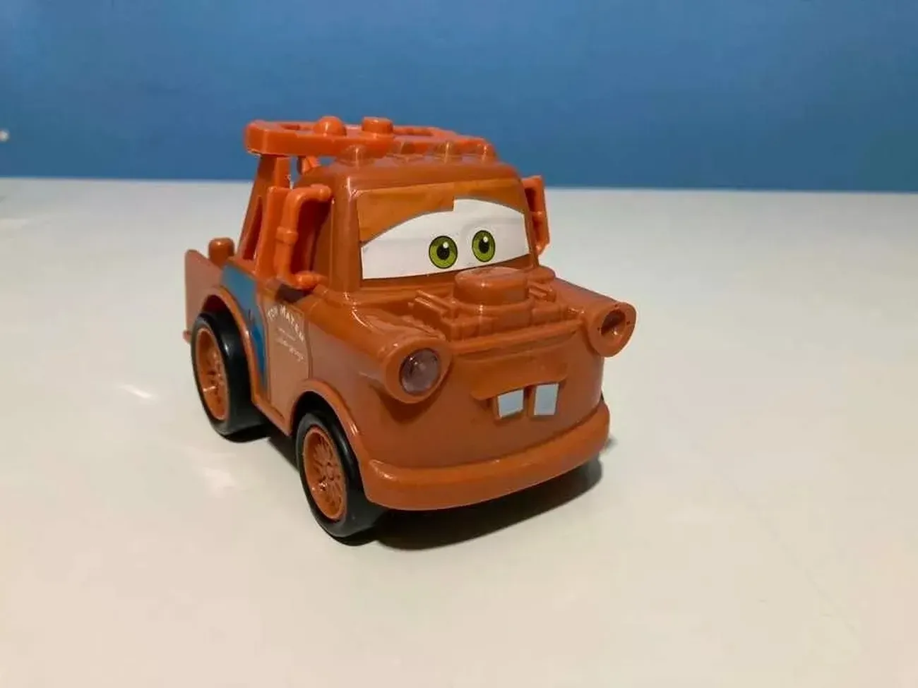 Rayo Mcqueen Carro Cars Tow Mate Mater Juguete Niños Regalo