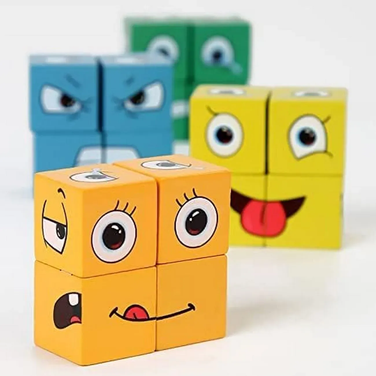 Juego Mesa Emojis Caras Smiling Face Cubos Trendy Estrategia