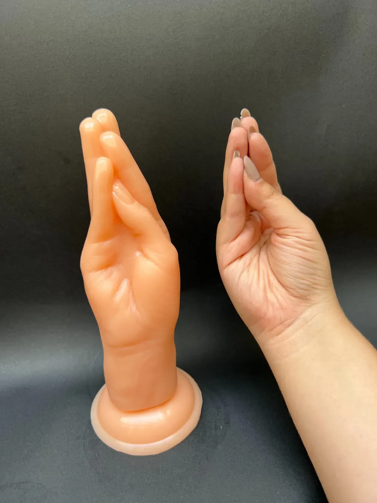 Consolador Con Chupa Mano, Dildo en forma de mano 20cm