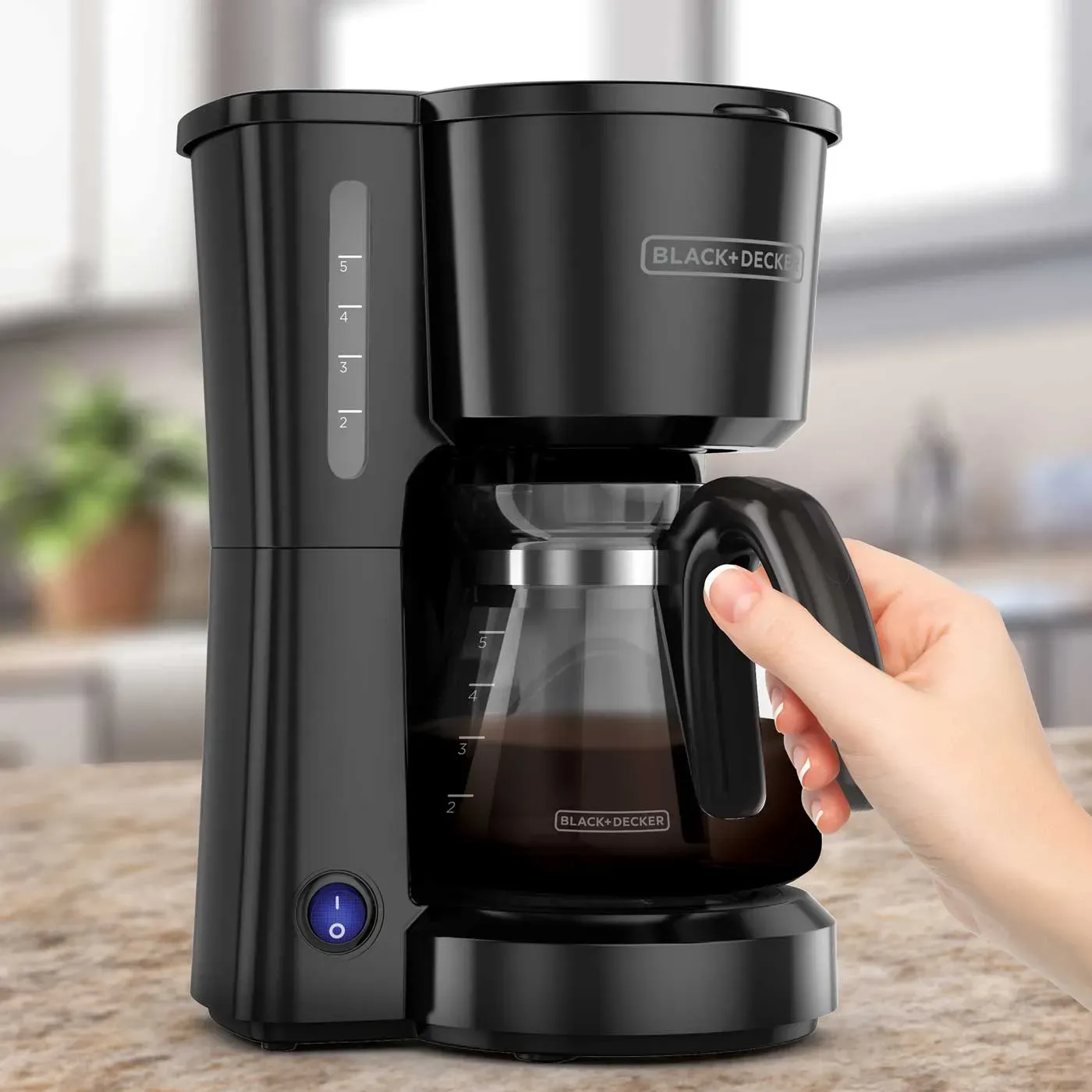 Cafetera BLACK+DECKER 5 tazas CM0701B Negro