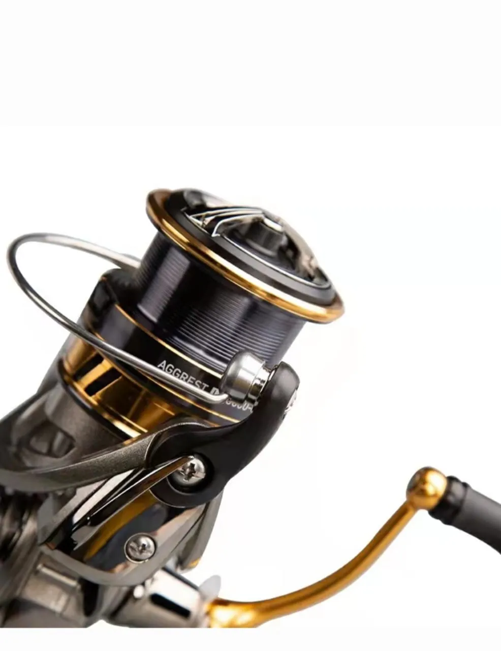 Carrete Spinning Daiwa Aggrest L3000 Cxh. Freno De 22 Lbs.