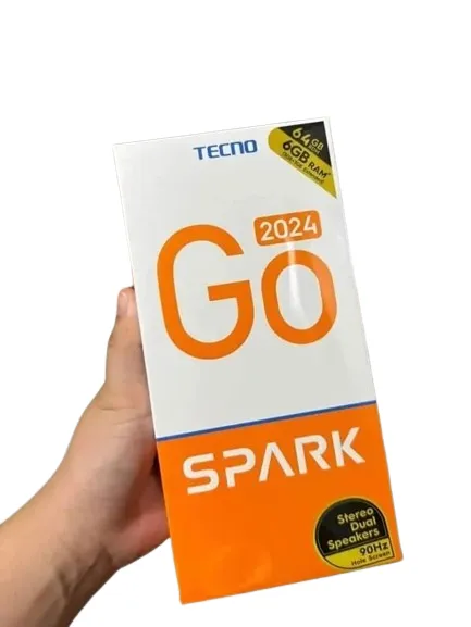 Celular Negro Tecno Spark Go 2024 64Gb 6 Ram + Audifonos