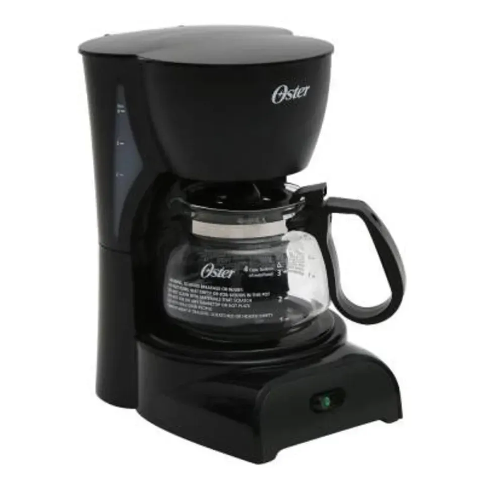 Cafetera Oster 4 Tazas Con Filtro Permanente Lavable BVSTDCDR5B 