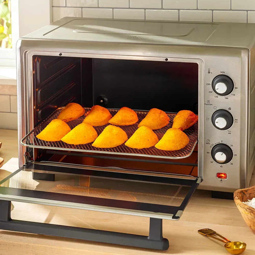 Horno Con Freidora De Aire Oster Con Capacidad De 35Litros TSSTTVLS35NS