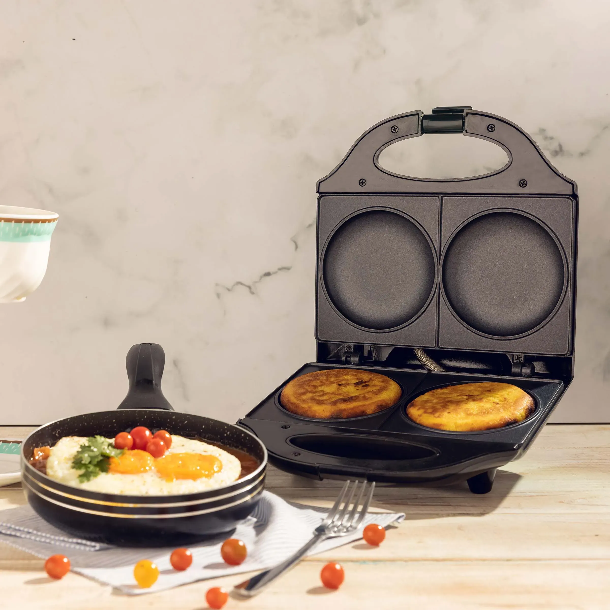 Arepa Maker Sanduchera Pancake Doble Home Elements Negro