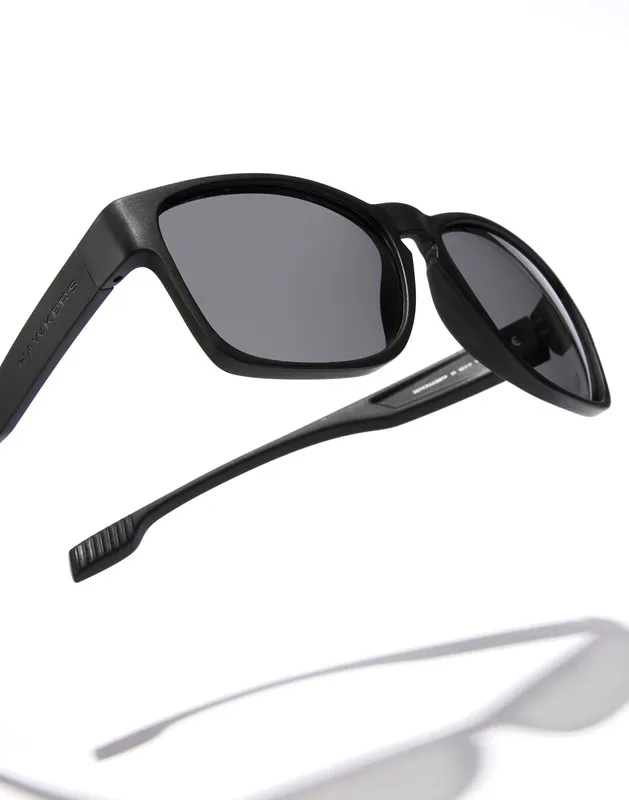 Gafas De Sol Hawkers CORE RAW - POLARIZED BLACK