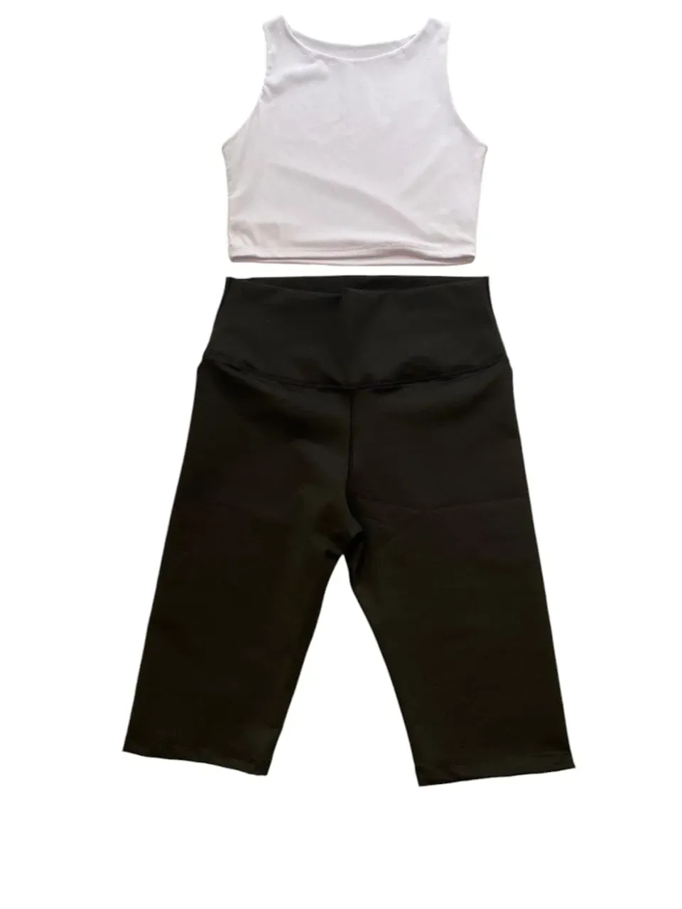 Conjunto Deportivo - Camisa Blanca - Short Negro