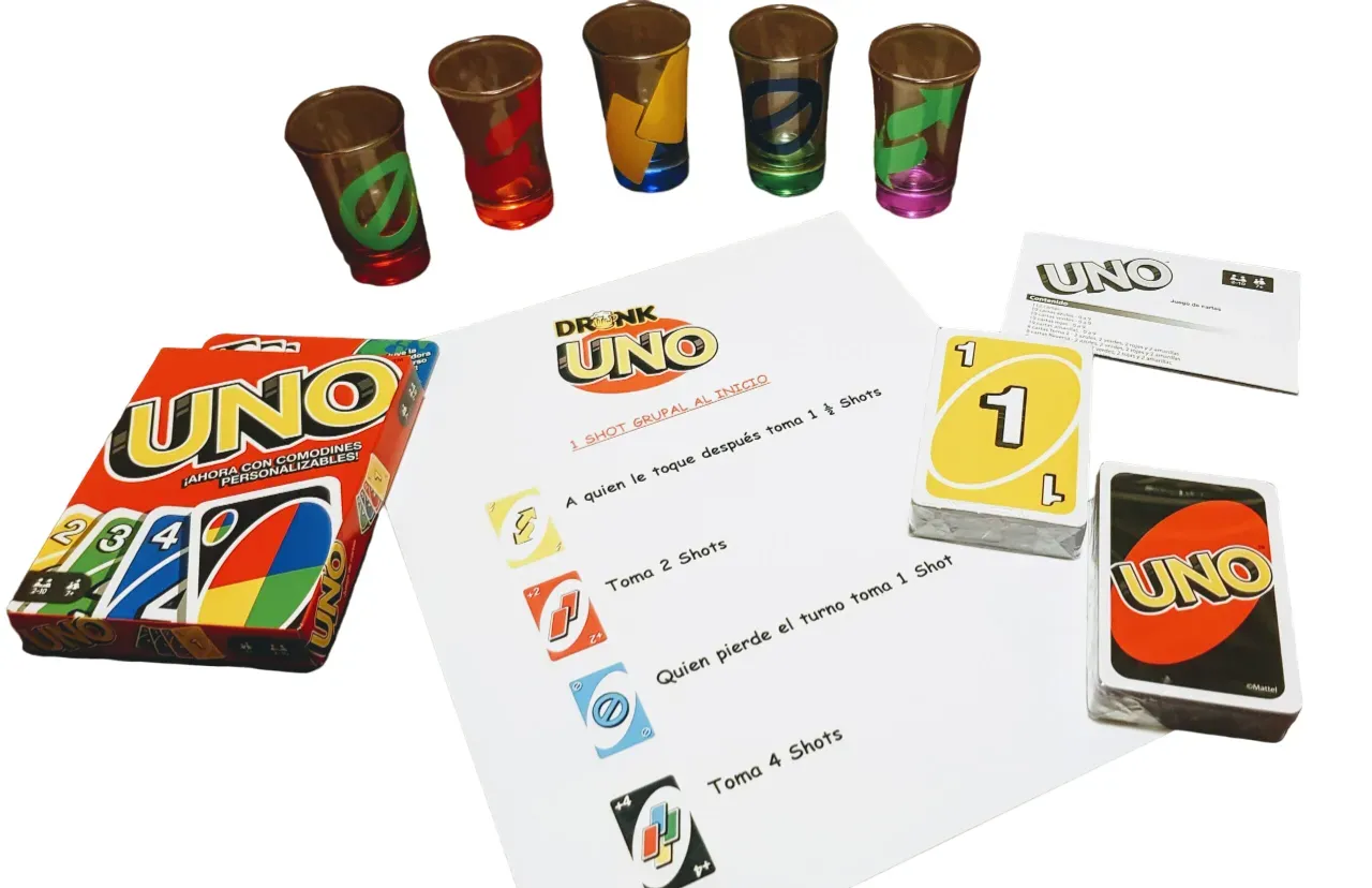 Juego De Cartas Uno Drink + 4 Vasos Para Shot