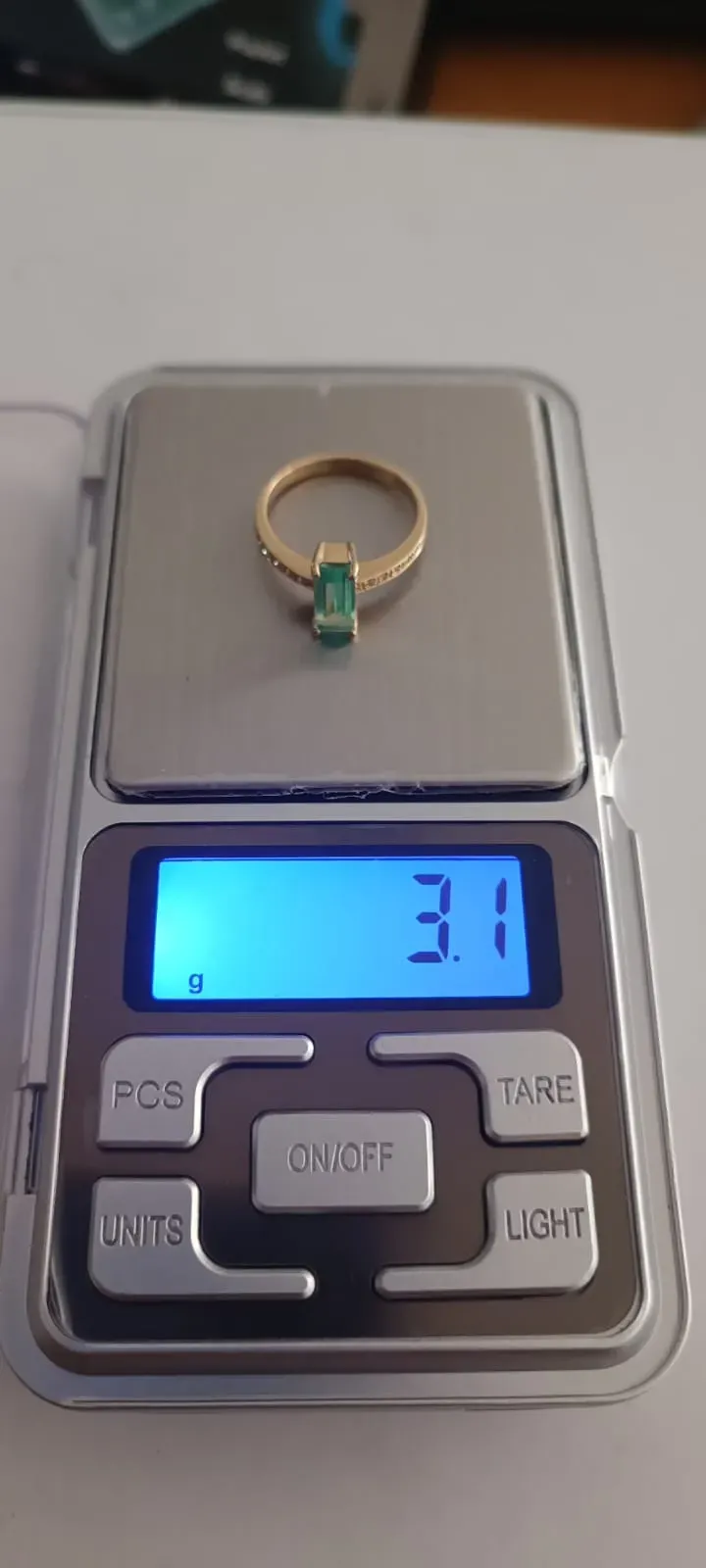 Anillo de oro 18k diamantes y esmeralda colombiana, natural Muzo Colombia 