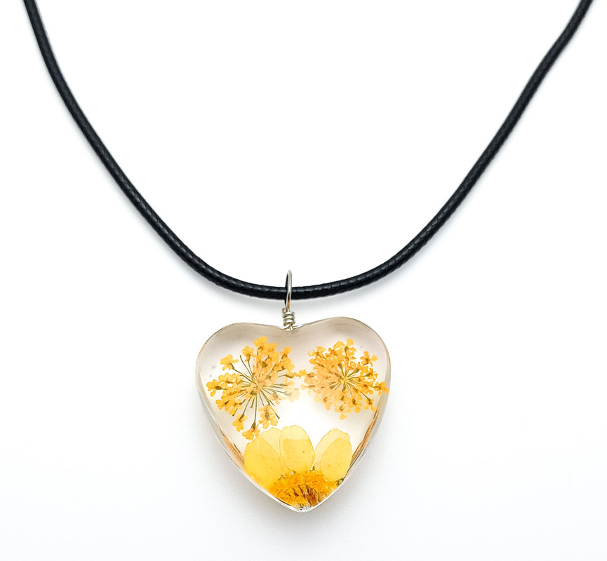 Collar Cristal Corazon Flor Amarilla