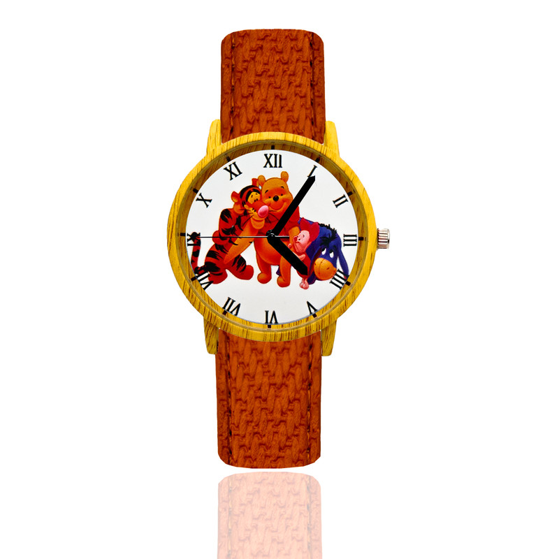 Reloj Winni Pooh Y Amigos Estilo Madera Marron Oscuro