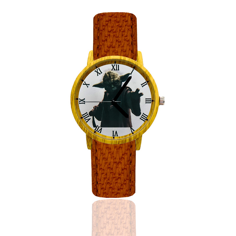 Reloj Star Wars Yoda Estilo Madera Marron Oscuro