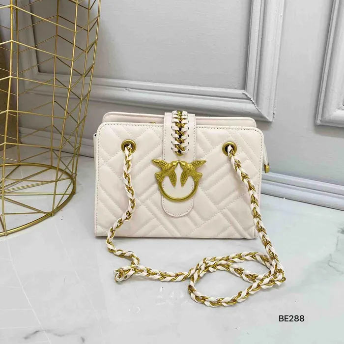 Bolso Blanco Aplique Dorado BE288