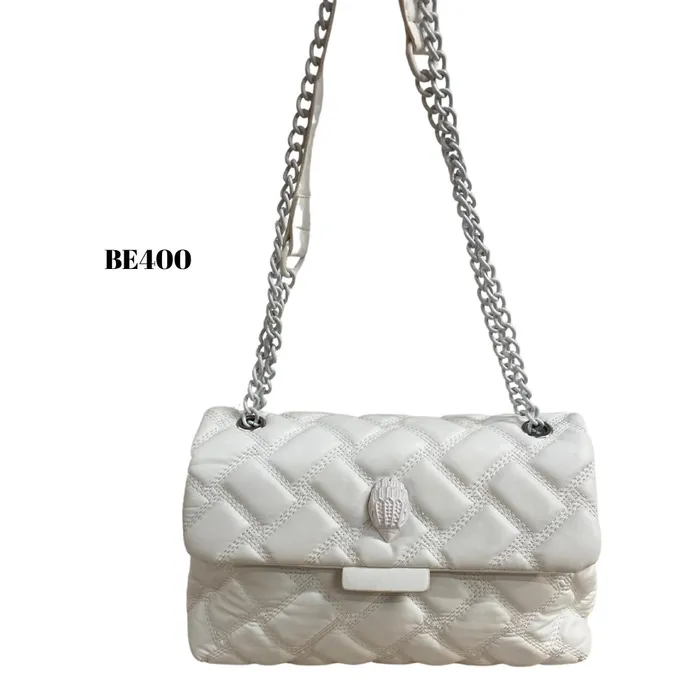 Bolso textura blanco aplique cadena blanco BE400