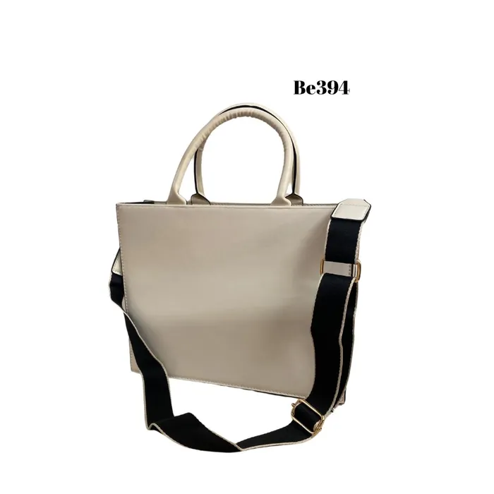 Bolso beige detalles negros BE394