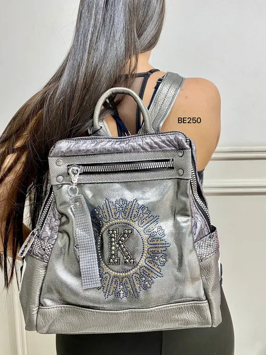 Bolso Plateado Apliques Brillantes BE250