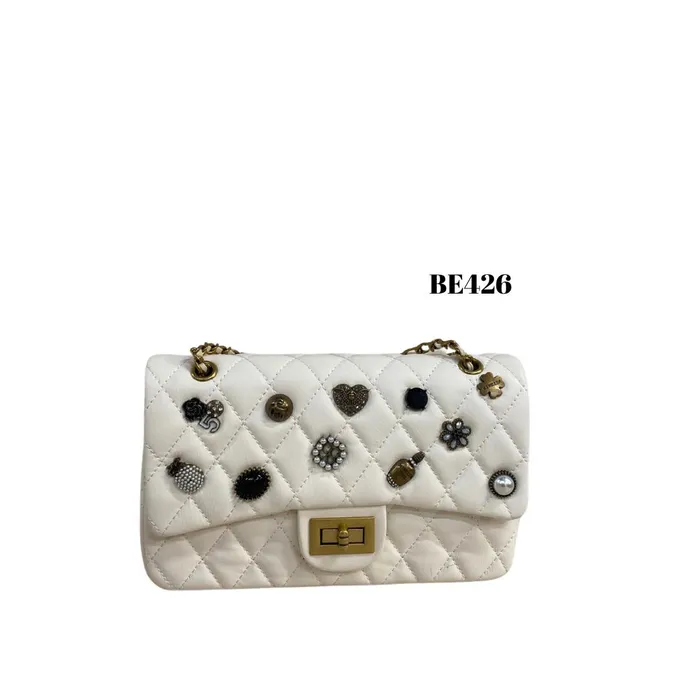 Bolso blanco detalles dorados apliques be426