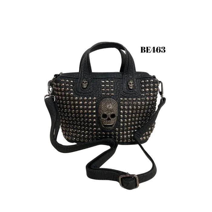 Bolso negro detalle calavera-taches BE463