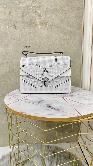 Bolso blanco apliques brillantes BE215