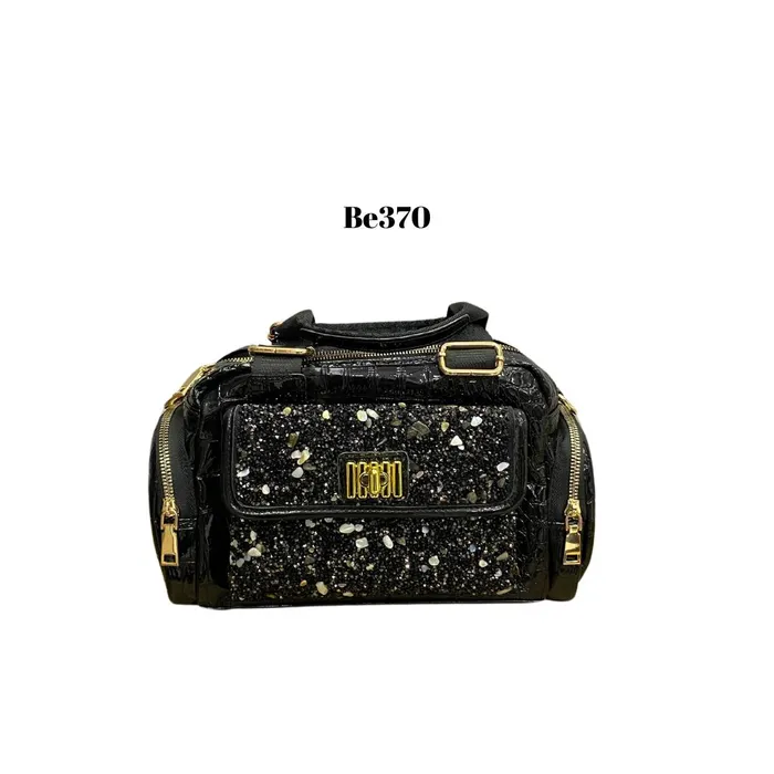 bolso textura negro apliques brillantes detalles dorados be370